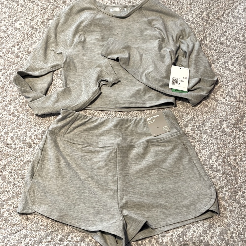 Forever 21 Workout Outfit shirts and Crop Long Sleave
